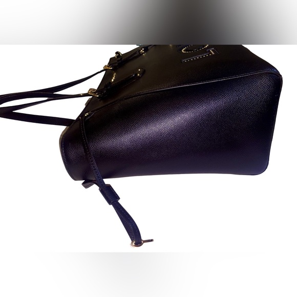 Michael Kors Large Voyager LOVE Tote - Picture 9 of 12